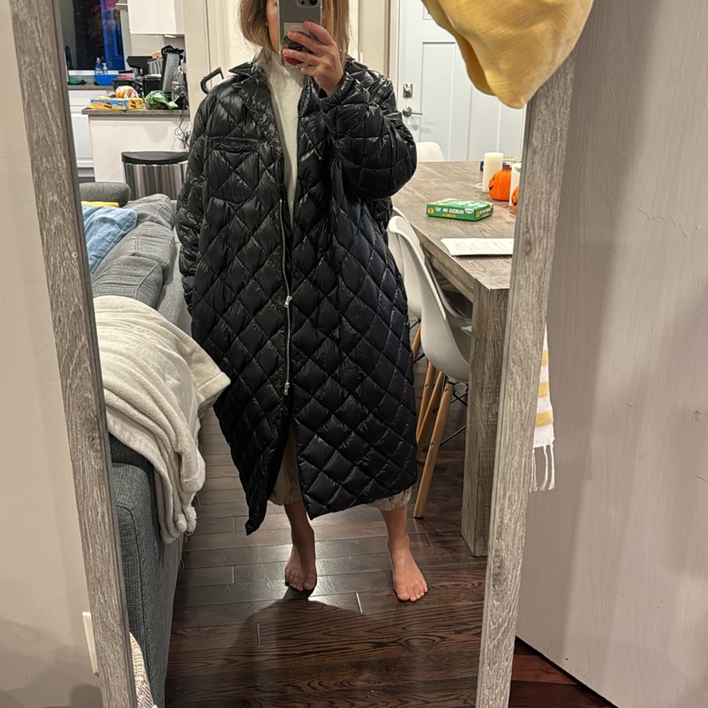 Luxton curve coat in medium. Like new - Picture 7 of 10